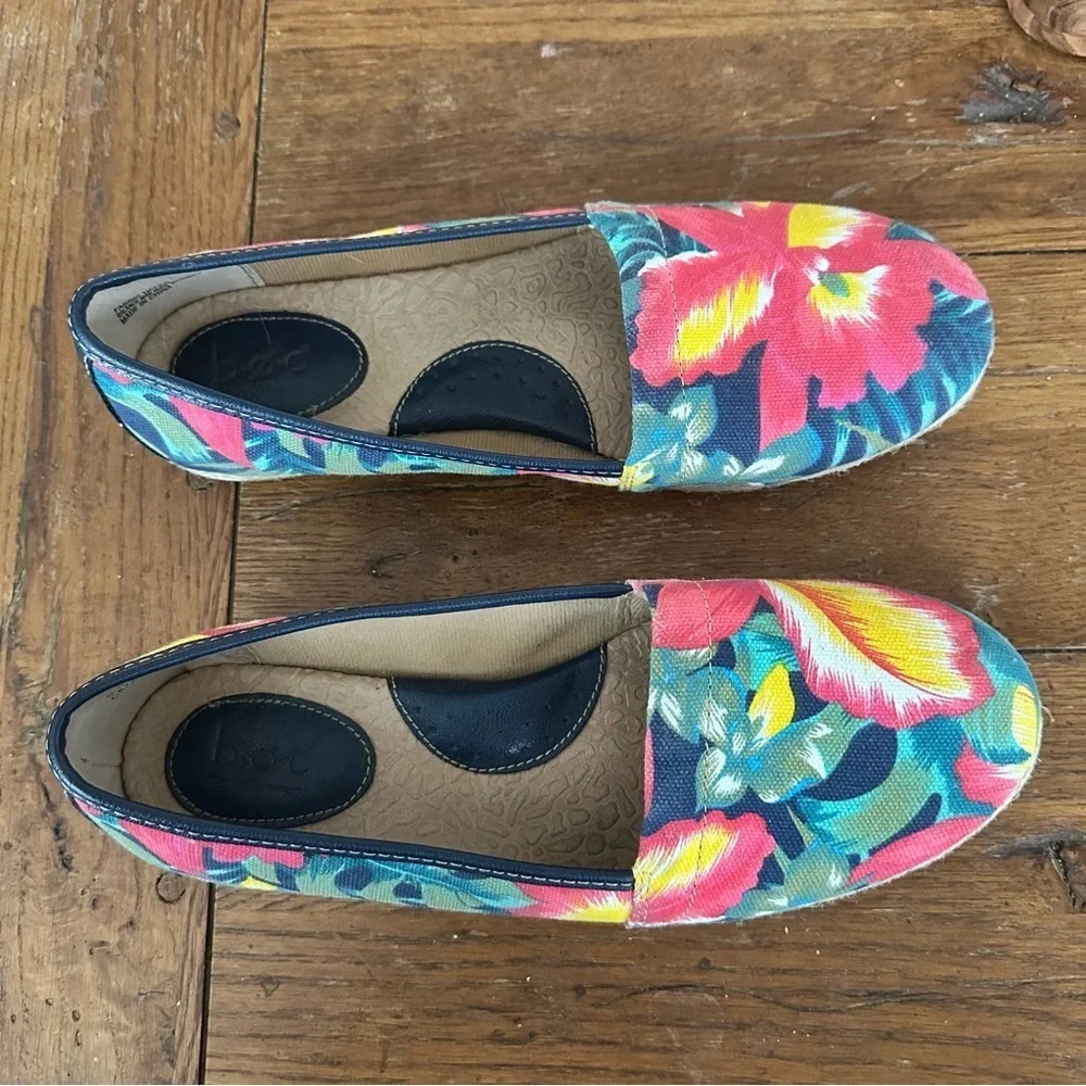 Born Concepts Hawaiian Floral Canvas Slip-On Shoes Size 9.5M - Picture 3 of 7
